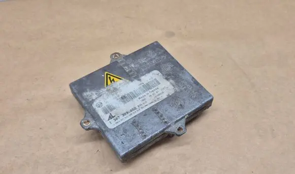 Volkswagen Sharan Headlight ballast module Xenon 1307329068 19FM0256