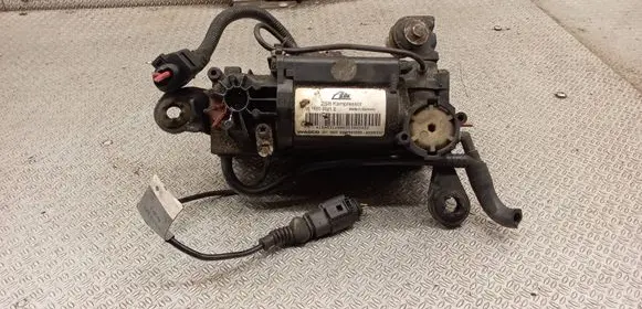 Audi A8 S8 D3 4E Air suspension compressor/pump 4E0616005E