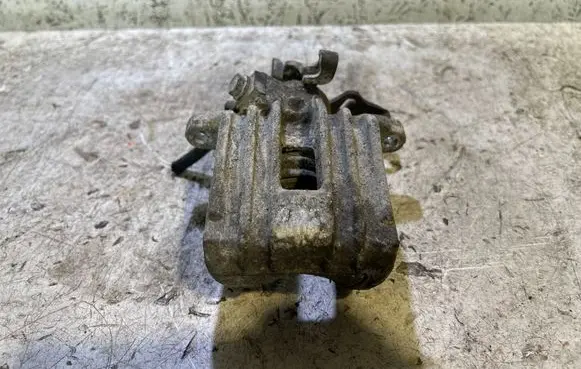 Skoda Roomster (5J) Rear brake caliper