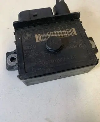 BMW 1 E81 E87 Glow plug pre-heat relay 7000086