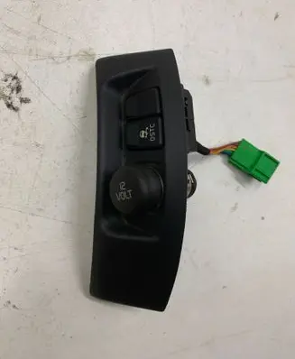 Volvo S40 Cigarette lighter 8686026
