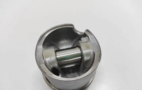 Volkswagen PASSAT B5 Piston 24R1
