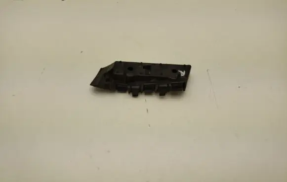 Ford Mustang VI Front bumper mounting bracket FR3B17D958AD
