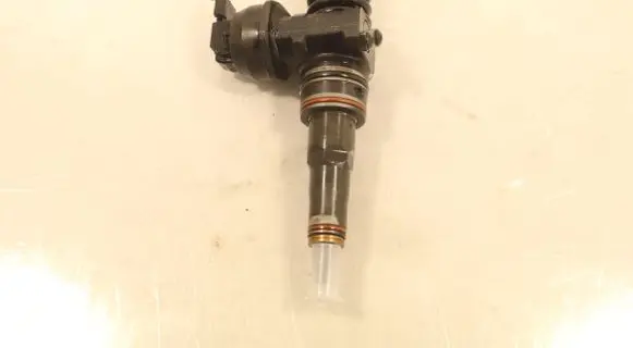 Audi A4 S4 B6 8E 8H Fuel injector 038130073AJ