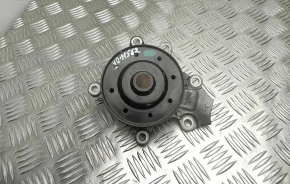 Toyota RAV 4 (XA40) Water pump VD11562