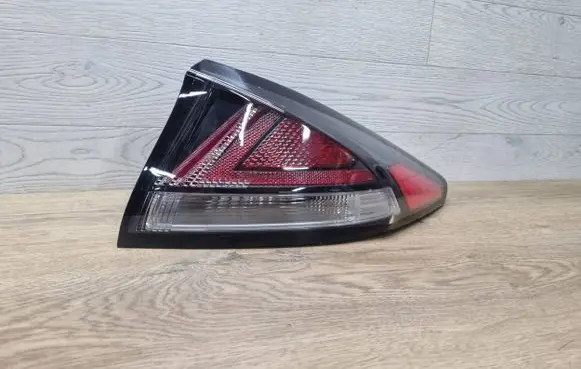 Hyundai Ioniq Rear/tail lights 92402G2200