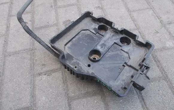 Renault Twingo III Battery tray PODSTAWATWINGOIII