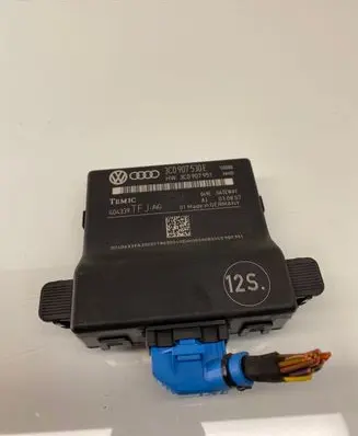 Volkswagen PASSAT B6 Gateway control module 3C0907530E
