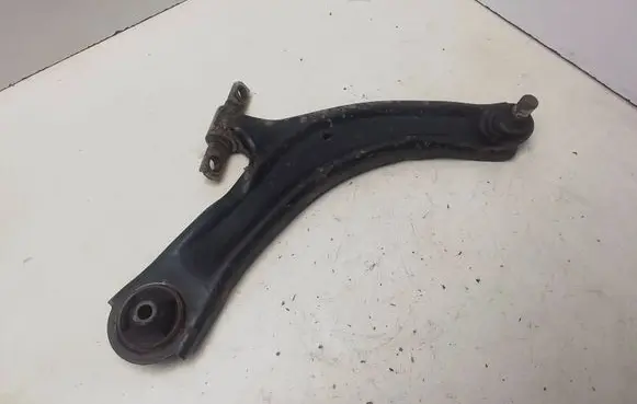 Nissan X-Trail T31 Front lower control arm/wishbone