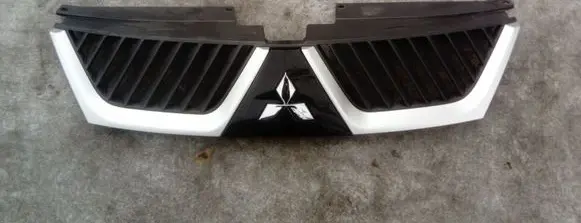 Mitsubishi Outlander ACC Distronic radar sensor grill/trim F1EB17757G