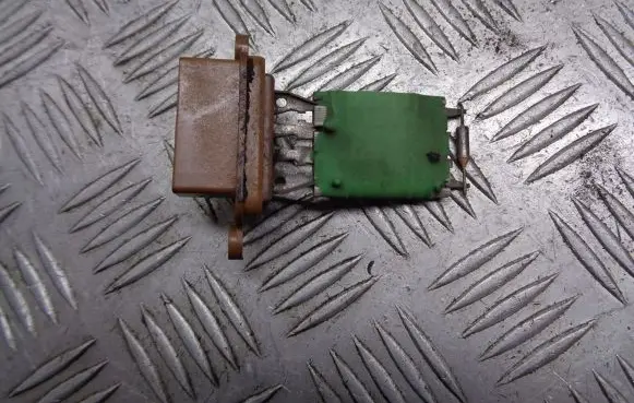 Fiat Punto (188) Heater blower fan relay 