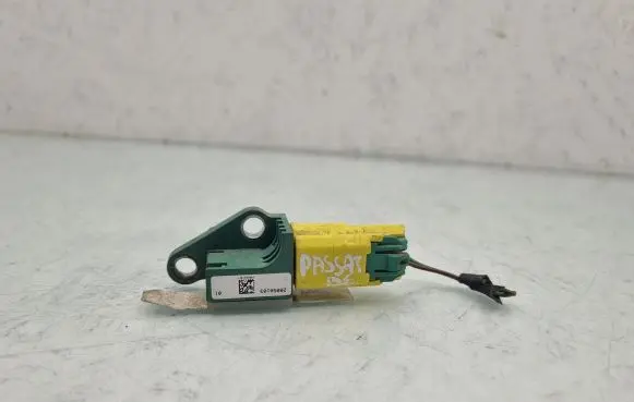 Volkswagen PASSAT B6 Airbag deployment crash/impact sensor 3C0909606