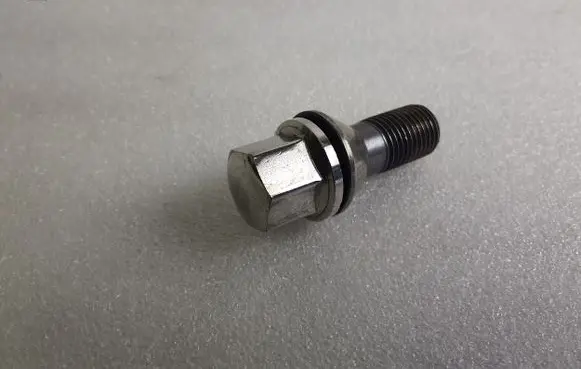 Maserati Levante Nuts/bolts 