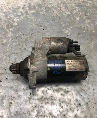 Skoda Fabia Mk2 (5J) Starter motor 02T911024J