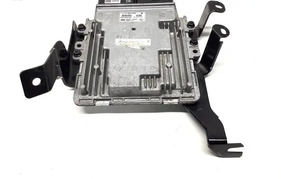 KIA Sportage Engine control unit/module 391002U930 9001230061KE