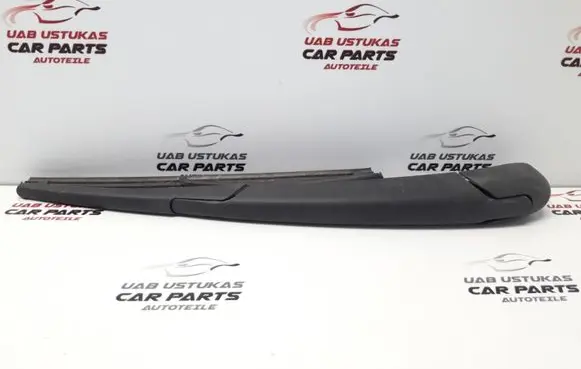 Rear wiper blade arm