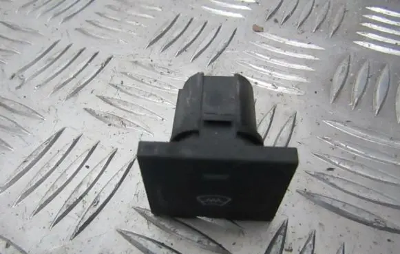 Ford Focus Windscreen/window heater switch