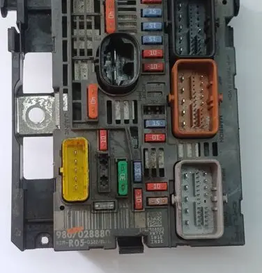 Citroen Berlingo BSM Control unit 9807028880 BSMR0500 R05