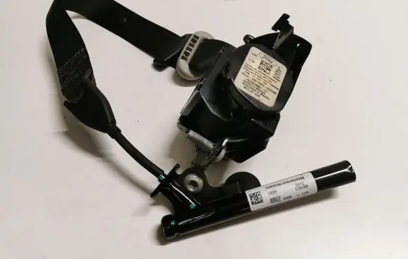 Ford Fusion II Front seatbelt DG9354612D64