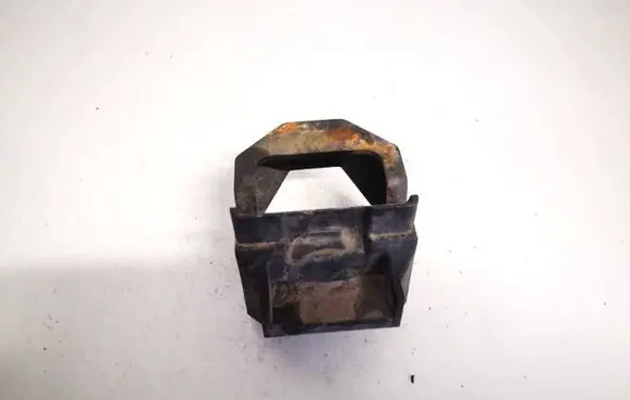 BMW 3 E90 E91 Radiator mount bracket 7807184