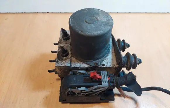 Audi A4 S4 B8 8K ABS Pump 8K0907379AC 0265950961