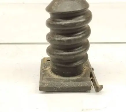 Mercedes-Benz E W124 Spare wheel bolt 1248980165