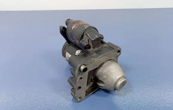 Citroen C4 I Picasso Starter motor M000T32271