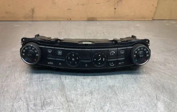 Mercedes-Benz E W211 Climate control unit 2118300385 Q00112203