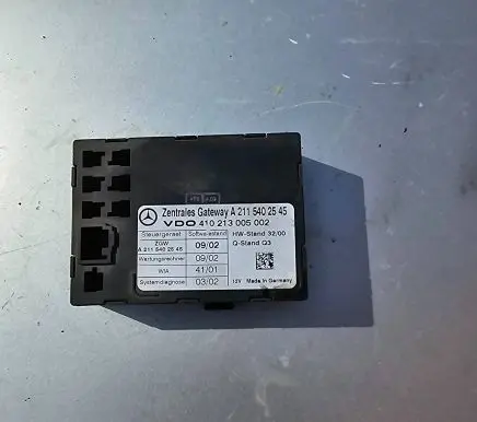 Mercedes-Benz E W211 Door central lock control unit/module 410213005002 A2115402545