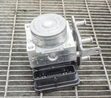 Mercedes-Benz GLC X253 C253 ABS Pump A2539011400 10091515743
