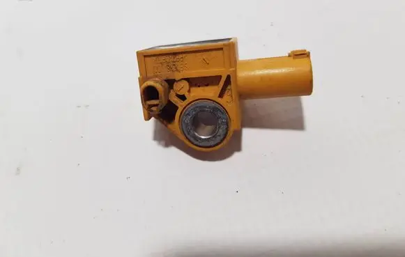 Mercedes-Benz E W212 Airbag deployment crash/impact sensor 2128210351BBFF A2128210351