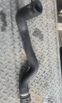 Mercedes-Benz C W205 Coolant pipe/hose Q25420
