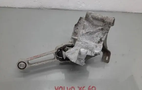 Volvo XC60 Engine mount vacuum valve 30793318