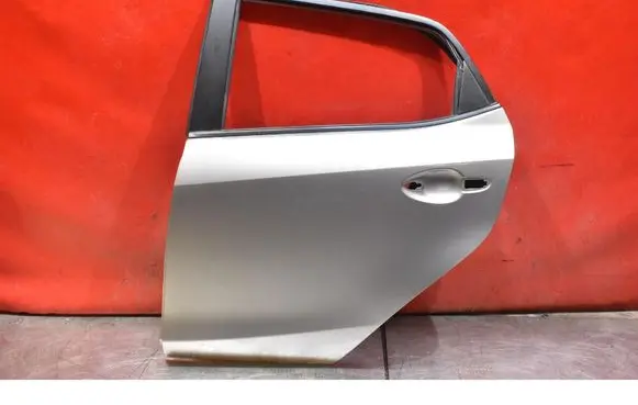 Mazda 2 Rear door 