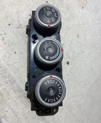 Mitsubishi Outlander Climate control unit 7820A082XA 7E10A 3863349