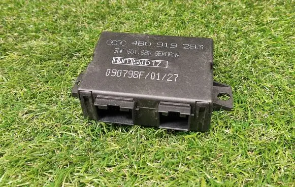 Audi A6 S6 C5 4B Parking PDC control unit/module 4B0919283