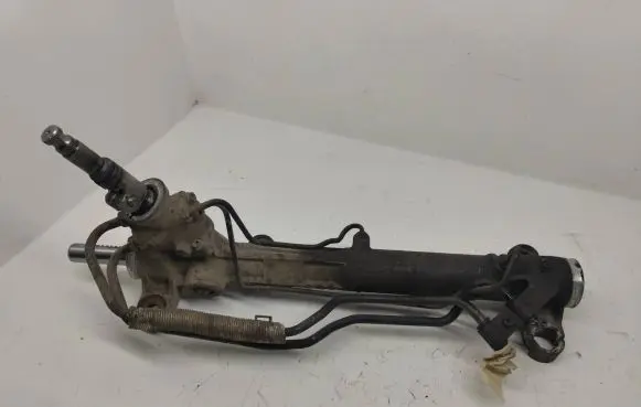 Toyota Avensis T250 Steering rack