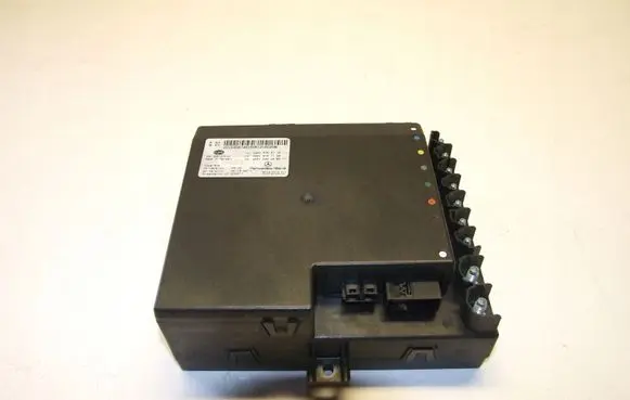 Mercedes-Benz S W221 Fuse box set 2215408745