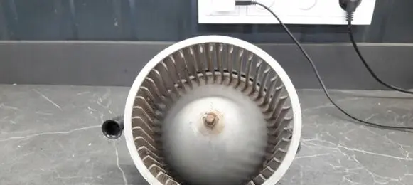 Hyundai Lantra II Heater fan/blower
