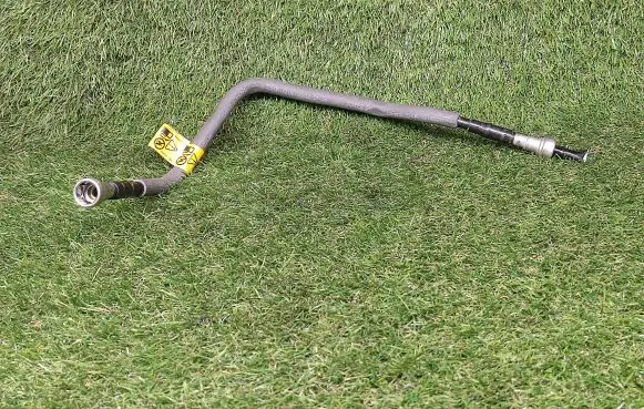 Chevrolet Cruze II Fuel injector supply line/pipe 10445318