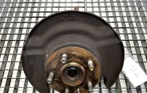 Honda CR-V Front wheel hub spindle knuckle 
