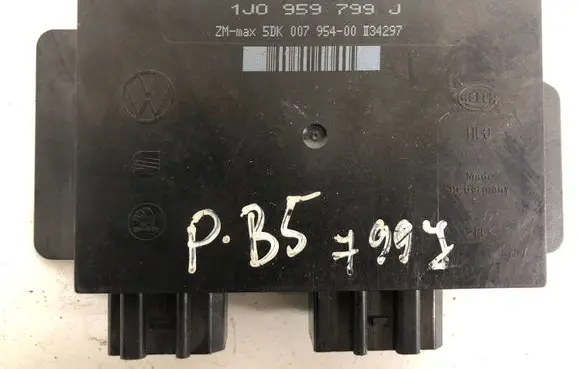 Volkswagen PASSAT B5 Comfort/convenience module 1C0959799J