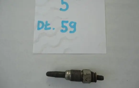 Volkswagen Golf III Glow plug 0250201032