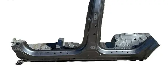 KIA Sorento IV Front sill (body part) 