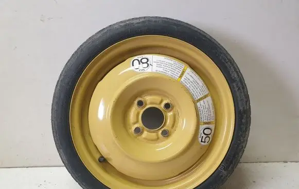 Suzuki Swift I R15 spare wheel 