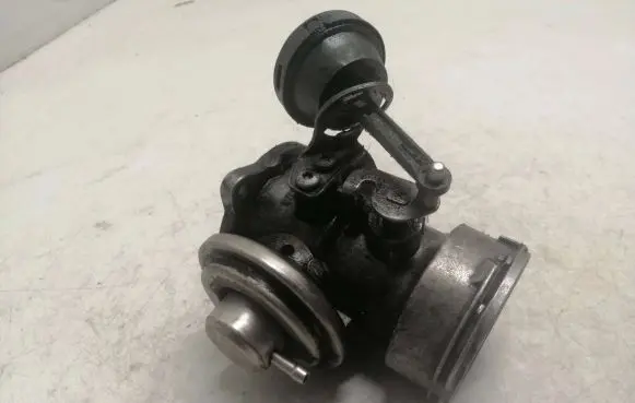 Audi A4 S4 B6 8E 8H EGR valve 038129637L