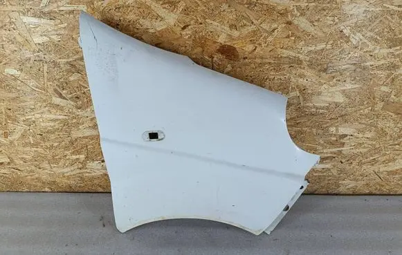 Nissan Primastar Fender