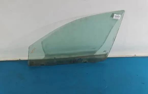 Seat Cordoba (6L) Front door window glass four-door IMPRK1507402