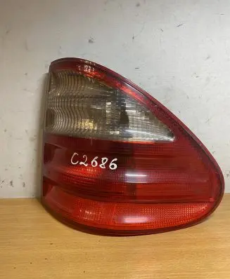Mercedes-Benz E W210 Rear/tail lights A2108205464 C2686