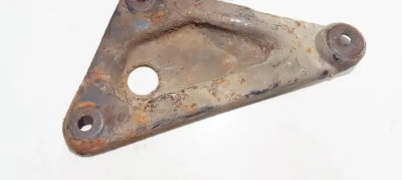 Opel Vectra B Engine mounting bracket